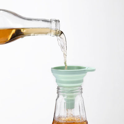 Materiais de qualidade alimentar Cozinha Mini Soft Silicone Retrátil Funnel dobrável