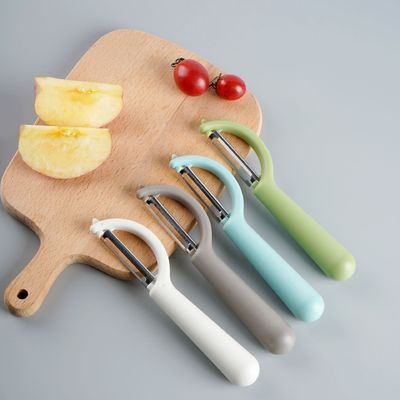 Peelers de vegetais de lâmina giratória de boa aderência para frutas e vegetais perfeitamente descascados 38g