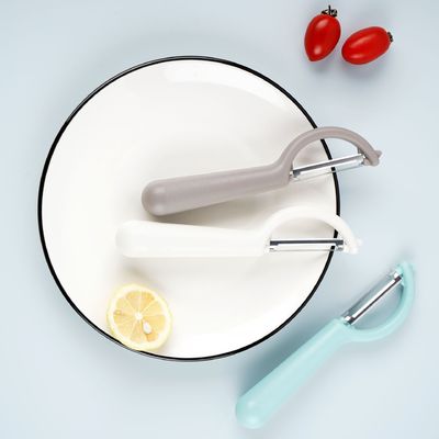 Peelers de vegetais de lâmina giratória de boa aderência para frutas e vegetais perfeitamente descascados 38g