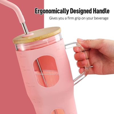 Logotipo personalizado Tumbler de vidro reutilizável 32oz com cabo de tampa de bambu e manga de silicone