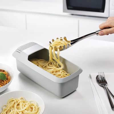 Prático cozinhador de macarrão personalizado microondas para filtrar macarrão espaguete