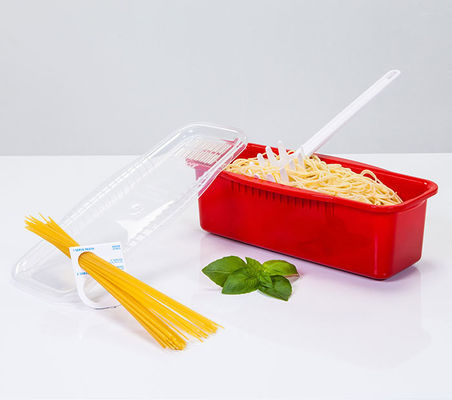 Material PP BPA livre Microondas Pasta Cooker com ferramenta de porção Passado padrão europeu