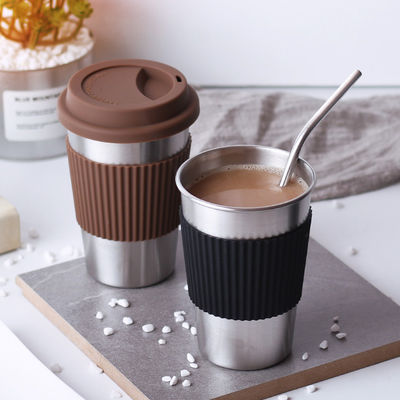 Taça de café de aço inoxidável personalizada 17oz Dupla parede 18/8 Tumbler com manga de silicone